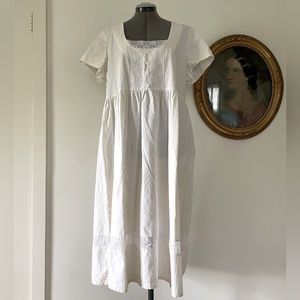 Vintage Linen and Lace Dress Size L-XL